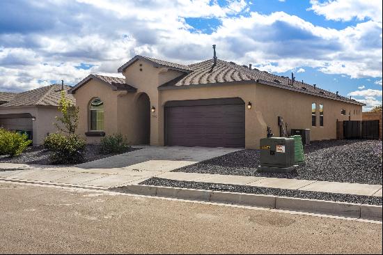 4449 Bald Eagle Loop NE, Rio Rancho NM 87144