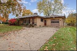 4885 Henry Drive, Saginaw Township MI 48638