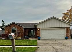 17904 Riverhill Drive, Macomb Township MI 48044