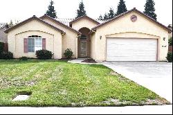 2729 W Oakridge Avenue, Visalia CA 93291