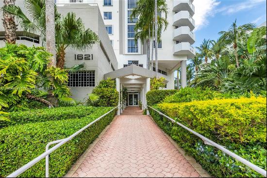 1621 Bay Rd Unit 505, Miami Beach FL 33139