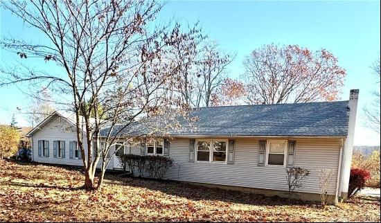 26 Fenwood Drive, Pawling NY 12564