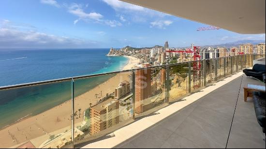 Spectacular Seaside Apartment in Playa Poniente, Benidorm: A Lux, Benidorm 03501