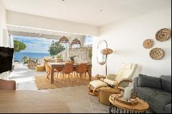 Magnificent beachside villa with sea views in Torremuelle, Benalmádena 29630