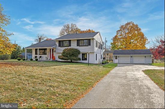 950 Netherwood Drive, Blue Bell PA 19422