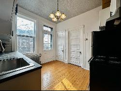 2162 Av. Prud'homme, Montréal (Côte-Des-Neiges/Notre-Dame-De-Grâce) QC H4A3H2