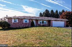 351 E State Road, West Grove PA 19390