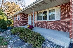 351 E State Road, West Grove PA 19390