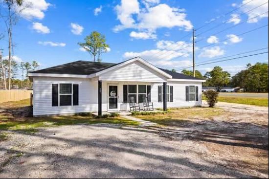 30 Lowery Road, Freeport FL 32439