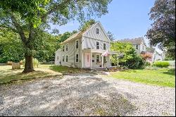 36 Oakland St, Medway MA 02053