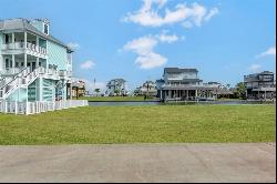 510 Neptune Circle, Tiki Island TX 77554