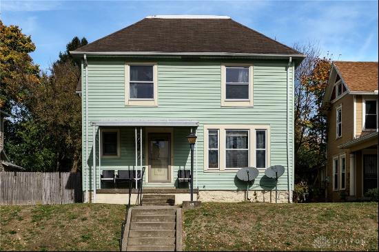 376 Stanton Avenue, Springfield OH 45503