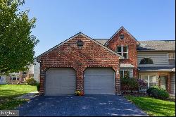 136 River Bend Park, Lancaster PA 17602