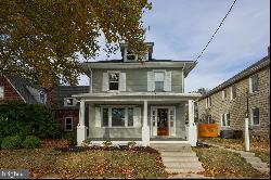 51 W Lincoln Avenue, Lititz PA 17543