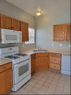 217 Prestwick Drive Unit B, Valparaiso IN 46385