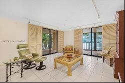 1700 S Bayshore Ln Unit 2A, Miami FL 33133