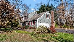 10 Homestead Place, Cheshire CT 06410