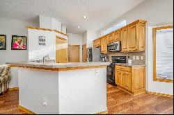 608 N Woodstone Dr, Andover KS 67002