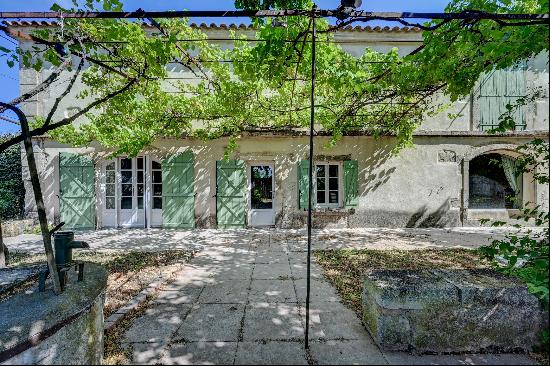 Mas Provençal  with 6 bedrooms and large garden