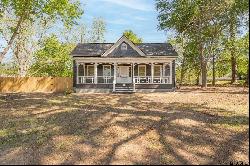 605 E Calvert St, Troup TX 75789