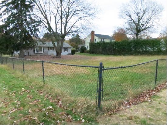 497 Hunting Hill Avenue, Middletown CT 06457