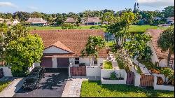 453 SW 28th Ave, Delray Beach FL 33445