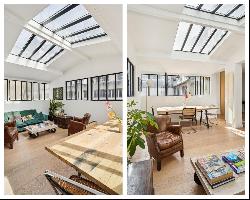 Paris 3rd - Bright Family Apartment with Glass Roof in the Heart of the Marais.