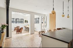 Paris 3rd - Bright Family Apartment with Glass Roof in the Heart of the Marais.