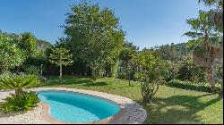 Spacious family property in Valbonne