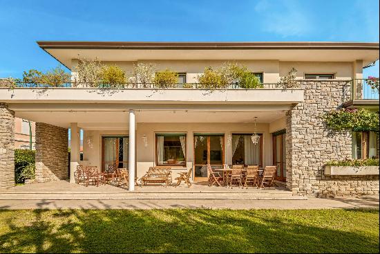 Private Villa for sale in Forte Dei Marmi (Italy)