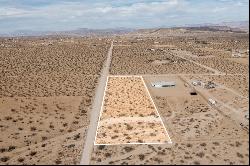 Expansive 2.6-Acre Corner Lot in Scenic Landers–Ideal for Your Desert Dream Home