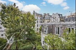 Magnificent private mansion close to Arc de Triomphe