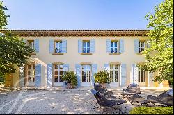 Bastide for rent at 15 minutes Aix-en-Provence with swimming pool in quiet, beautiful sett