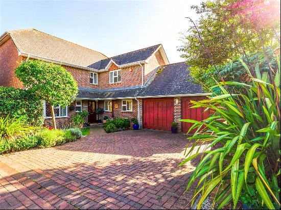 Bute Drive, Highcliffe, Christchurch, Dorset, BH23