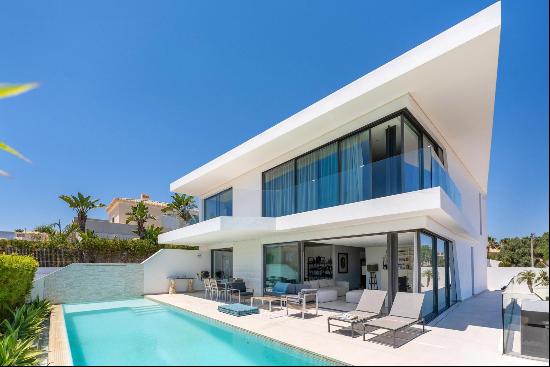 Faro - Modern 4-Bedroom Villa with Ria Formosa Views