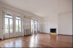 Prestigious apartment on Viale Majno