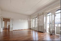 Prestigious apartment on Viale Majno