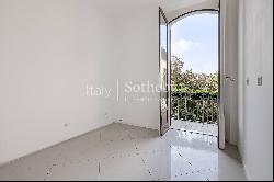 Prestigious apartment on Viale Majno