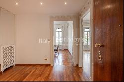 Prestigious apartment on Viale Majno