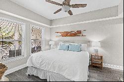 Spacious Remodeled Townhome Close To Pool And Beach