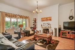 Semi-detached house, 4 bedrooms, for Sale