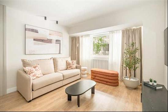 Exclusive Luxury Apartment in Chamberí, Madrid - Premium Living in Urban Heart