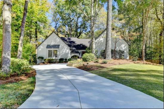 7265 Chattahoochee Bluff Drive, Sandy Springs, GA, 30350, USA