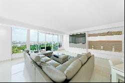 8th Floor Luxury Rental in Bahia Plaza