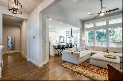 Modern Convenience in the Heart of Oak Cliff