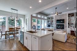 Modern Convenience in the Heart of Oak Cliff