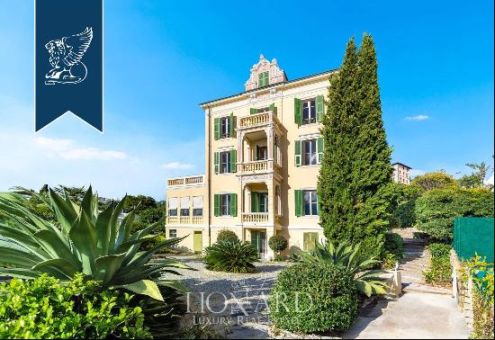 Prestigious historical estate with a garden and big indoor spaces for sale in Bordighera