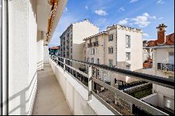 BIARRITZ JARDIN PUBLIC, APARTMENT OF 118 M² WITH BALCONY AND CARPARK