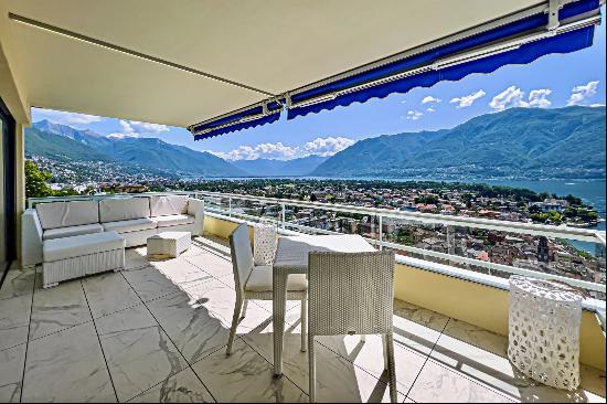 Exclusive designer penthouse apartment with lake view in Ascona for sale