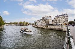 Paris 4th District – An ideal pied a terre